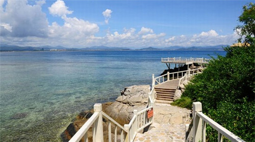 加盟老杨锅鸡架如何提高店铺利润，投资中式快餐加盟店一年能赚多少钱