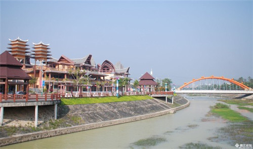 作者王文治的莲花拼音版是什么（《莲花》）